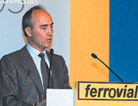 Ferrovial acumula fondos para comprar en el exterior