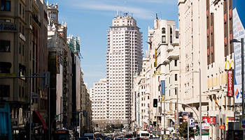 La emblemática Torre Madrid contará con un hotel Barceló