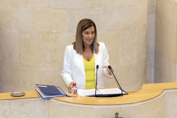 Buruaga destaca mejoras en Cantabria y presenta nuevos avales para vivienda y sanidad
