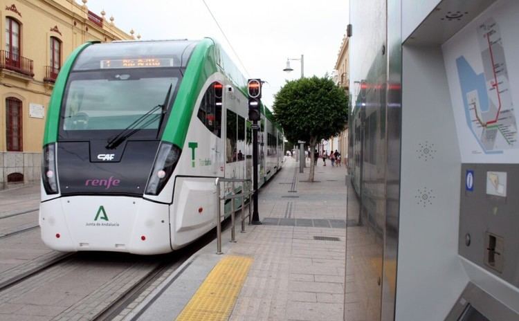 La Junta destina 13 millones de euros para el mantenimiento de los trenes del Trambahía