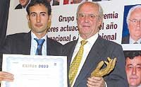 Premio Mario Losantos a Toda una Vida Profesional a Rafael del Pino Moreno. El premio fue entregado por Mario Losantos, presidente del grupo Riofisa.